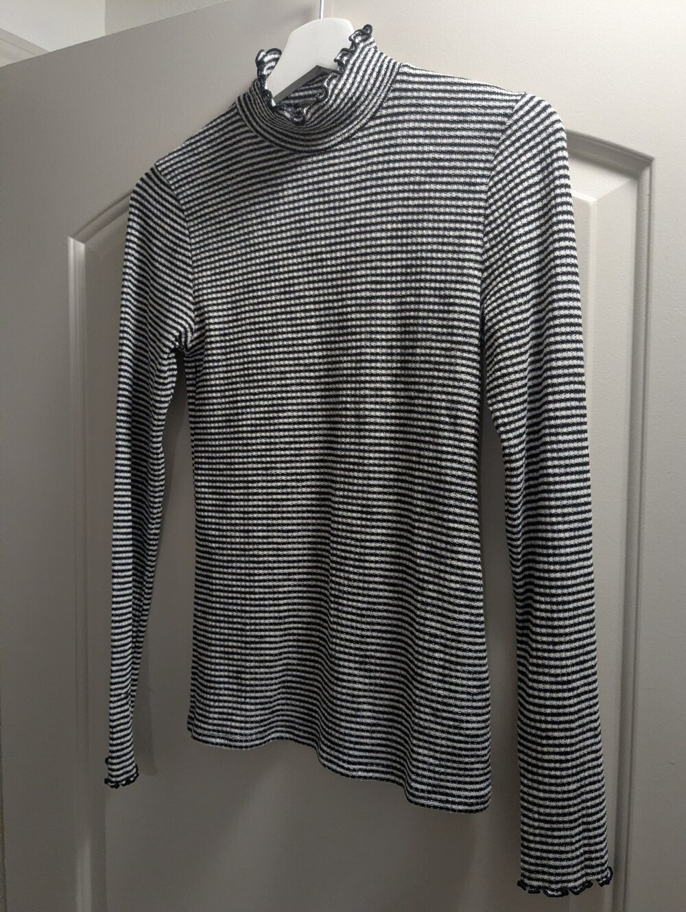 Abercrombie & Fitch S Striped Ruffle Mock Neck Top